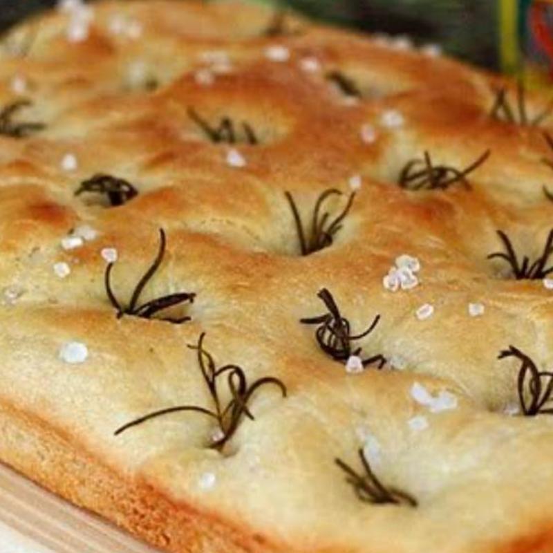 FOCACCIA ALECRIM E FLOR DE SAL